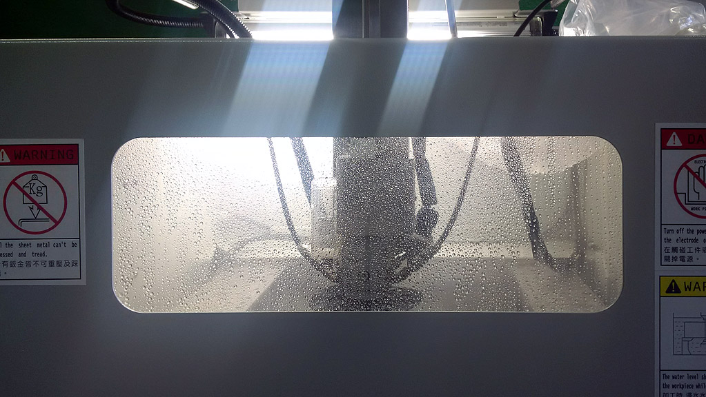 Wi-430SA JSEDM Front Glass During Flush Machining